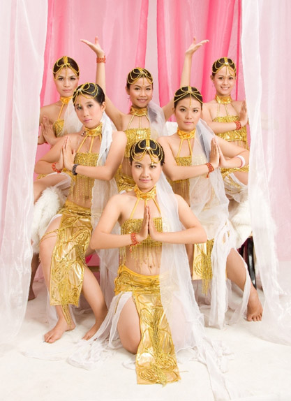 Đồng phục biểu diễn đẹp | May Dong phuc