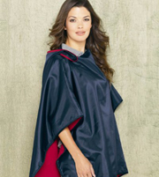 Style thu đông cho cô nàng yêu kẻ sọc | Áo mưa cánh dơi 23