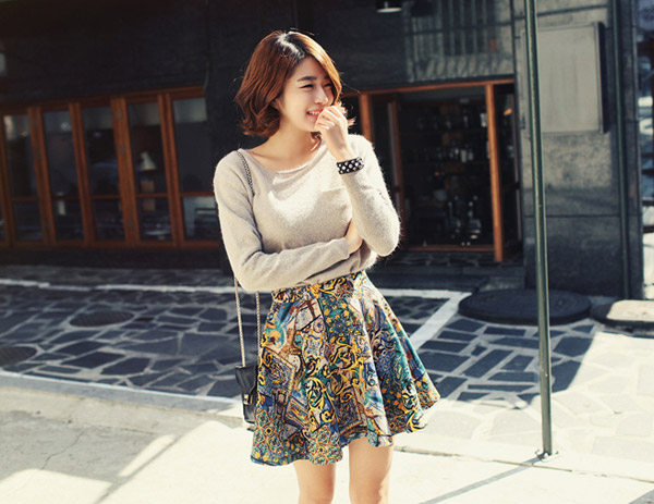 Chân váy họa tiết ấn tượng cho mùa thu | May Dong phuc