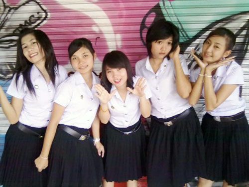 Đồng phục nữ sinh tại Hòa Bình | May Dong phuc