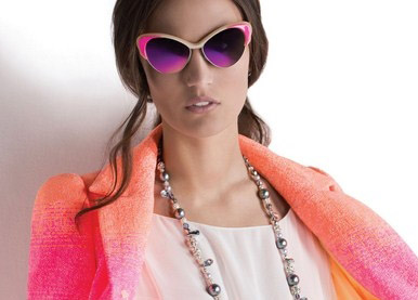 Kính mắt mèo tiếp tục “chế ngự” hè 2013 | May Dong phuc