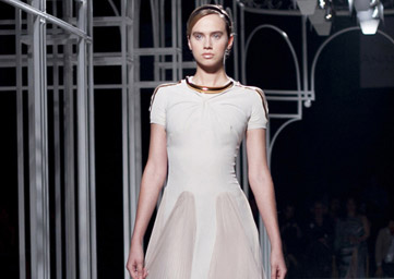 Bí ẩn với thời trang Haute couture | May Dong phuc