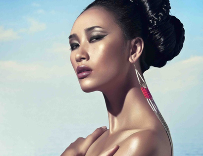 Huyền Trang bán khỏa thân trên biển | May Dong phuc