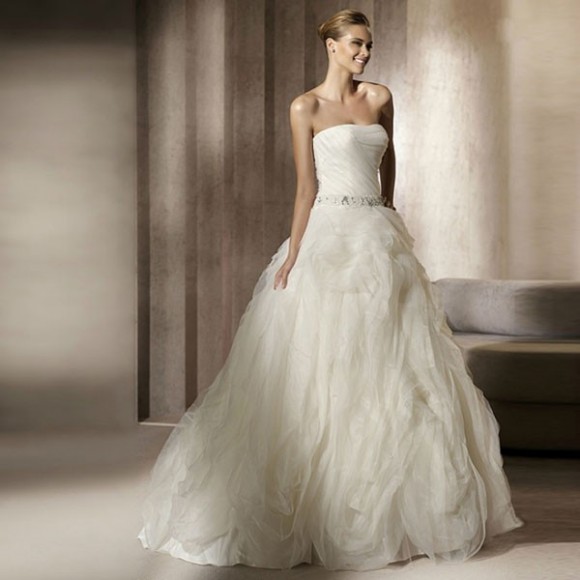 Váy cưới cúp ngực h2