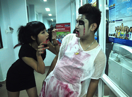 Những nữ sinh “hóa ma” dễ thương trong đêm Halloween