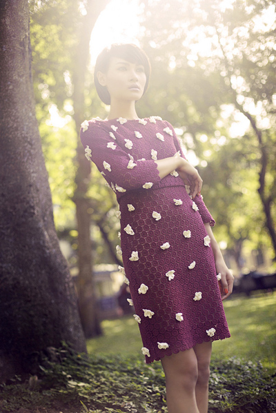 Với thân hình mảnh mai, Thùy Trang tránh chọn những kiểu váy ốm sát cơ thể.