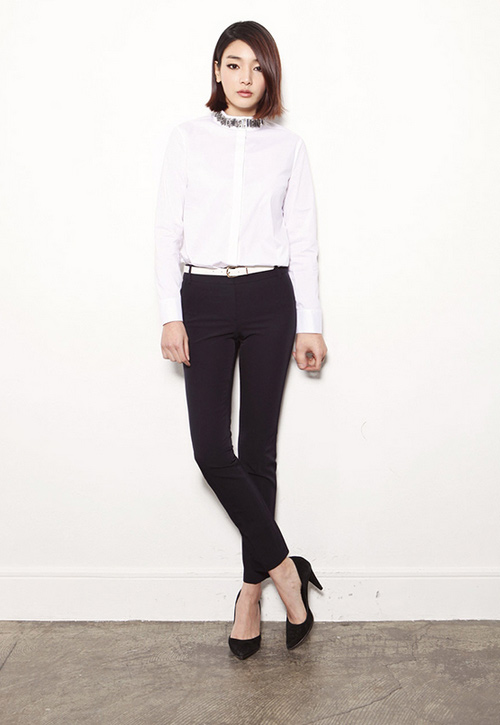 Sơ mi trắng thanh lịch